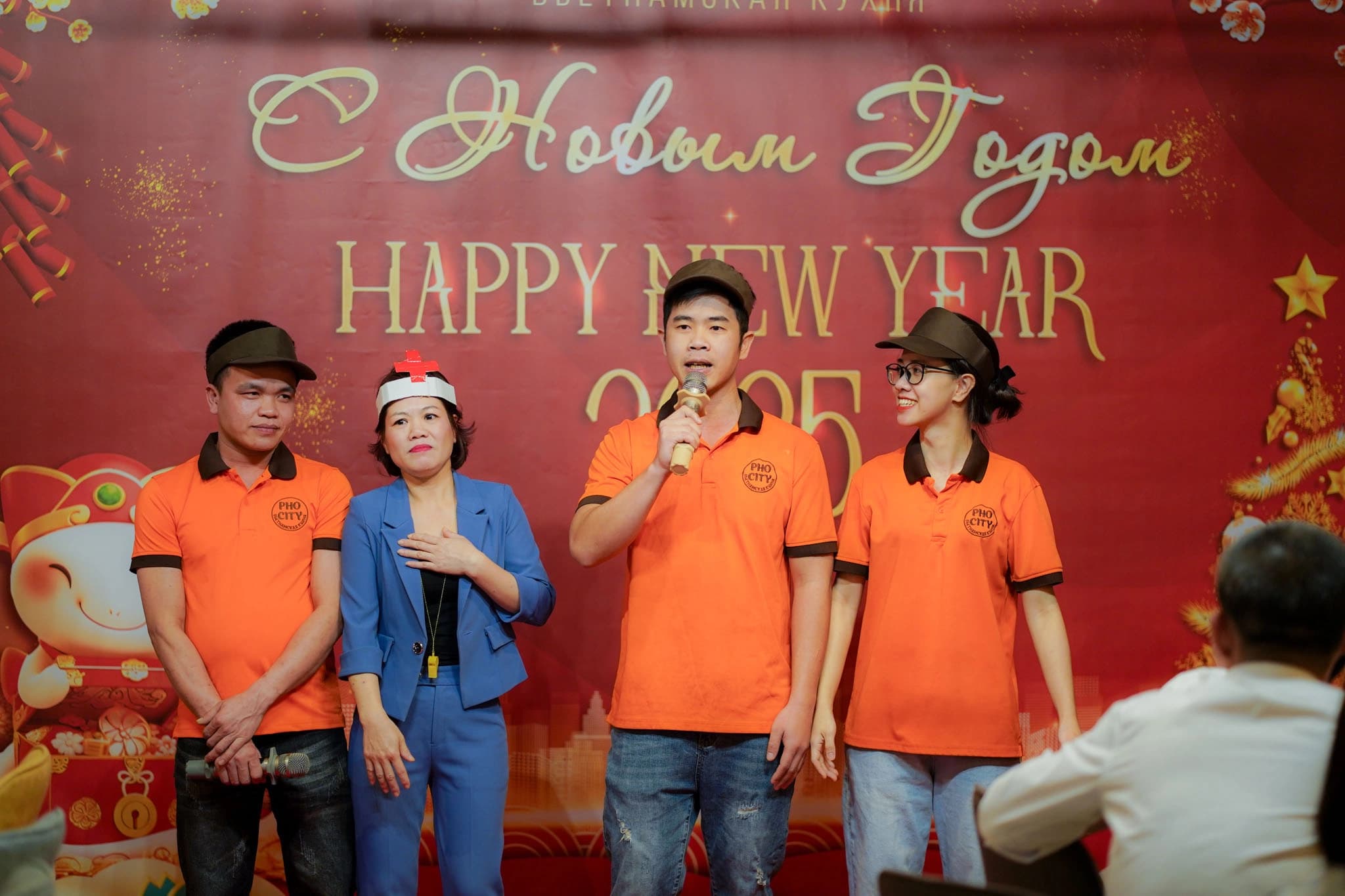 Незабываемые моменты на новогоднем корпоративе Pho City 2025 🎉 - изображение 2