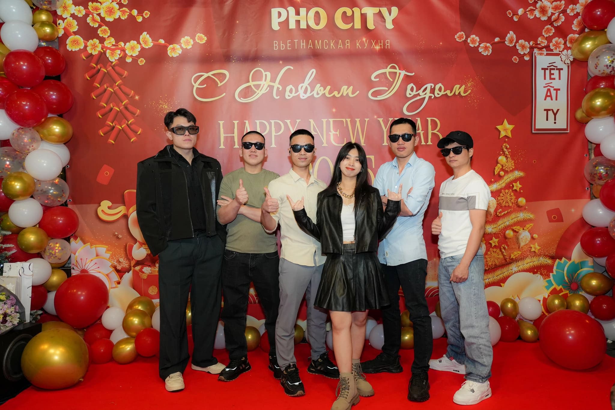 Незабываемые моменты на новогоднем корпоративе Pho City 2025 🎉 - изображение 7